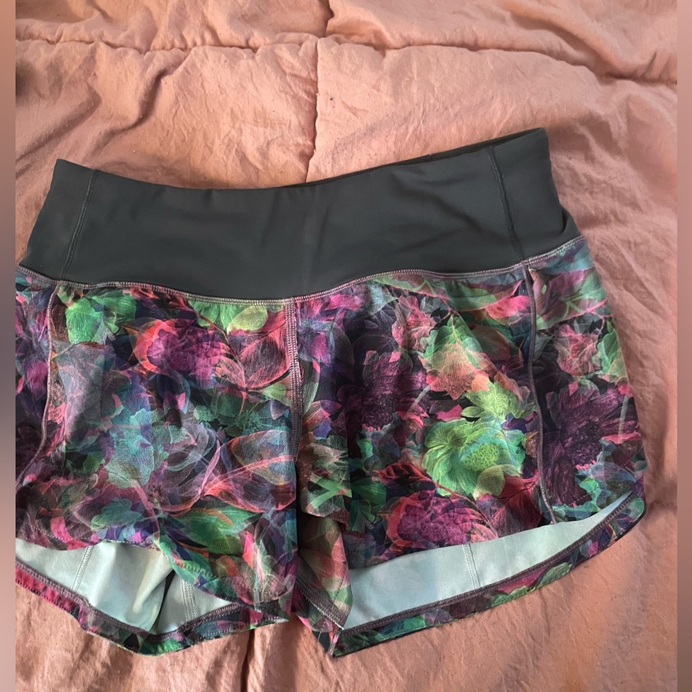 Lululemon speed ups size 4